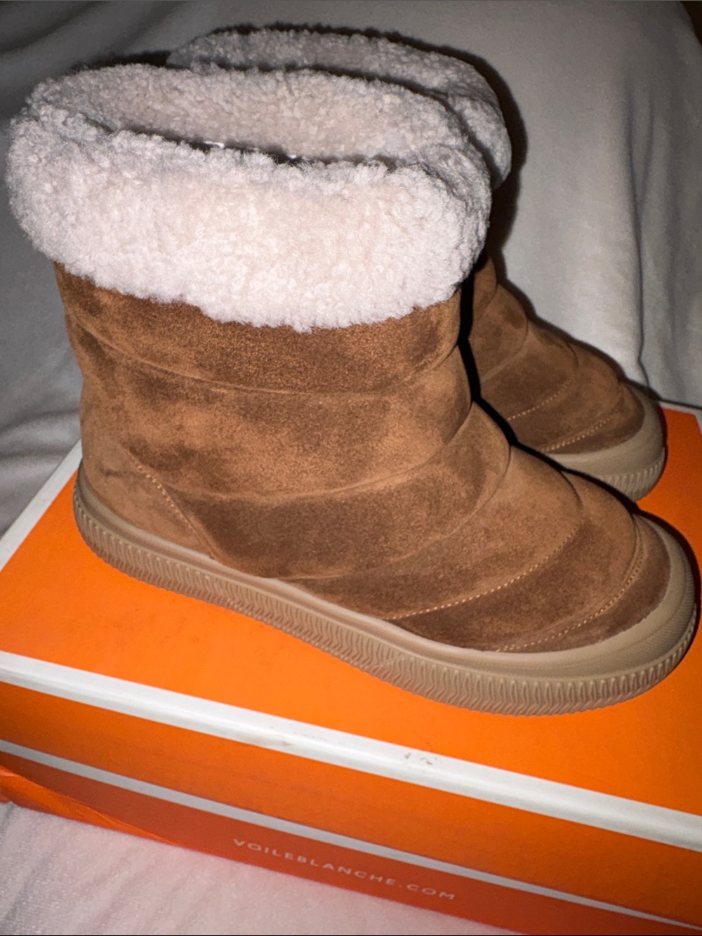 NWT VOILE BLANCHE Pan Genuine Shearling Lined Bootie in Brown - Picture 11 of 16
